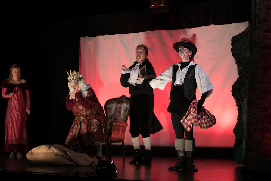 2021_Der.gestiefelte.Kater  (2).jpg